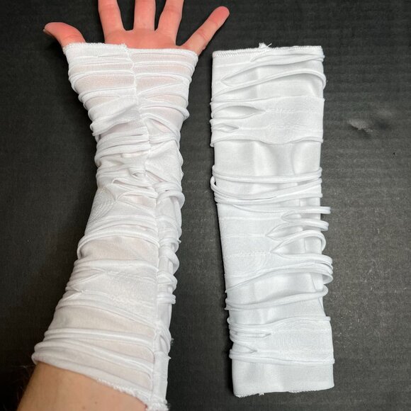 Mummy Bandage Gloves White Lace Up Arm Warmers Strappy Cosplay Costume Zombie OS - Picture 5 of 5